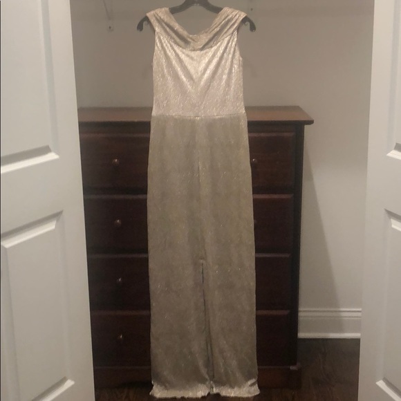 Beautiful Metallic Gold Evening Gown - Picture 7 of 8